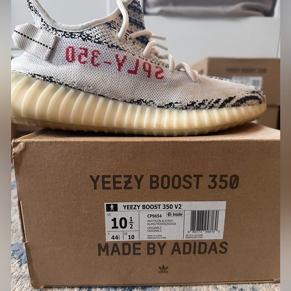 Yeezy Boost 350 V2